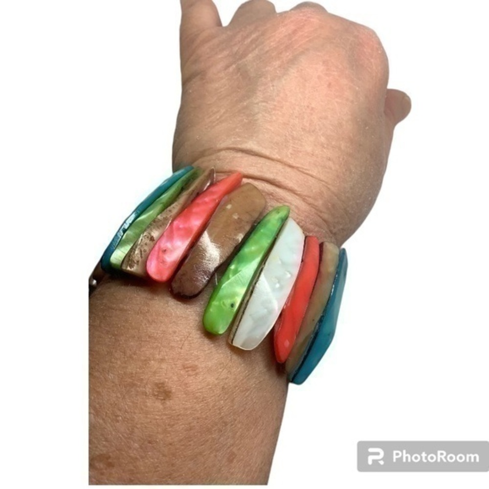 Vintage Multi-Color 8” bracelet